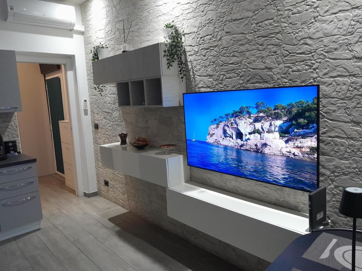 Caronda House * CTA