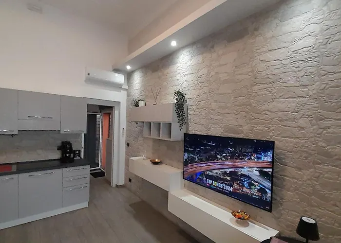 Caronda House